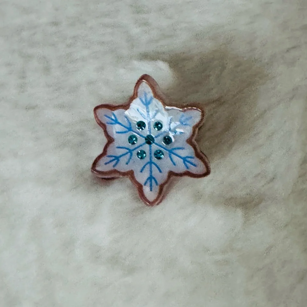 Snowflake Shaped Hair Claw Clip, Acrylic with Blue Crystal Accents